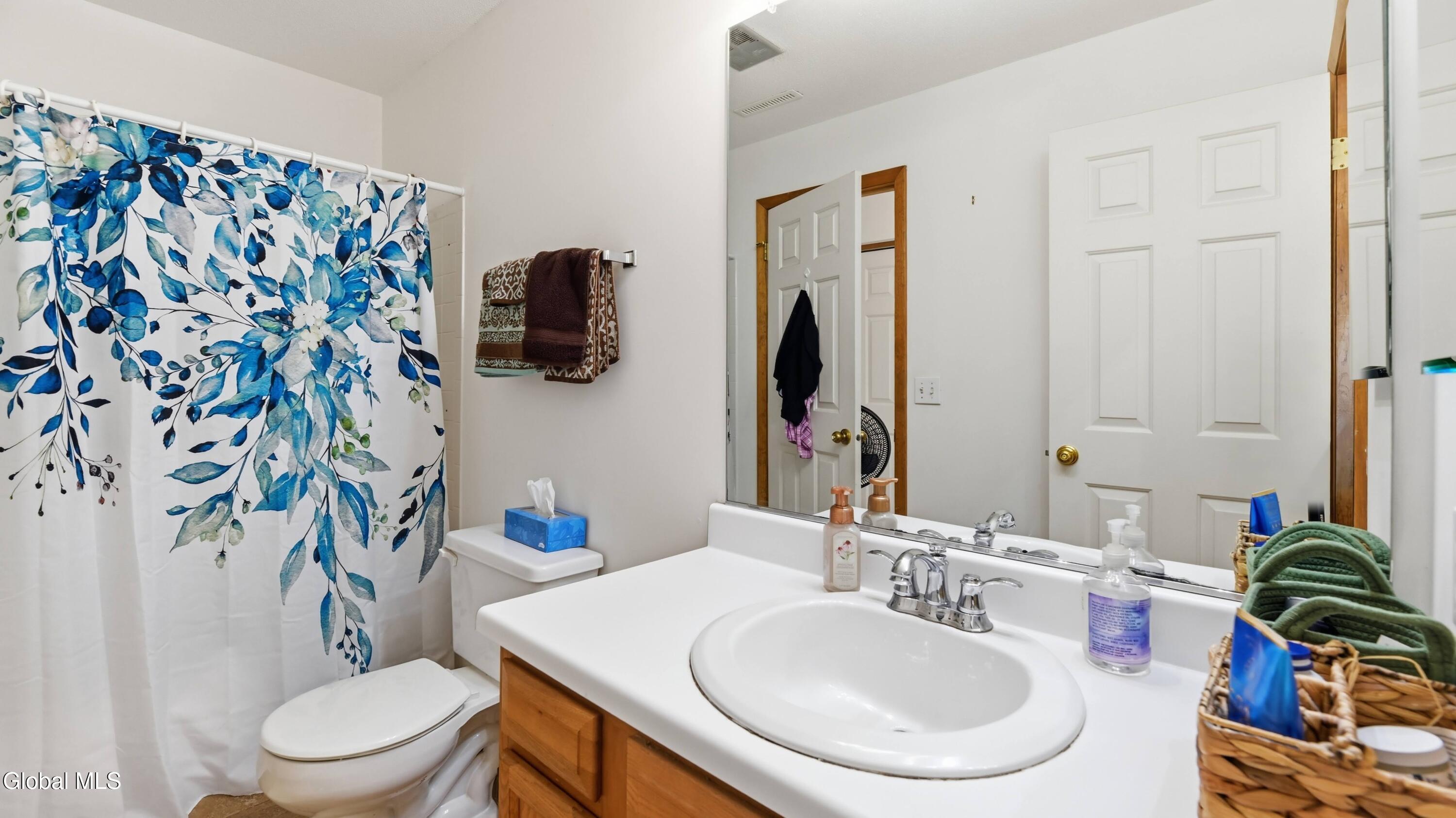 824 Ridge Circle Troy NY 12182