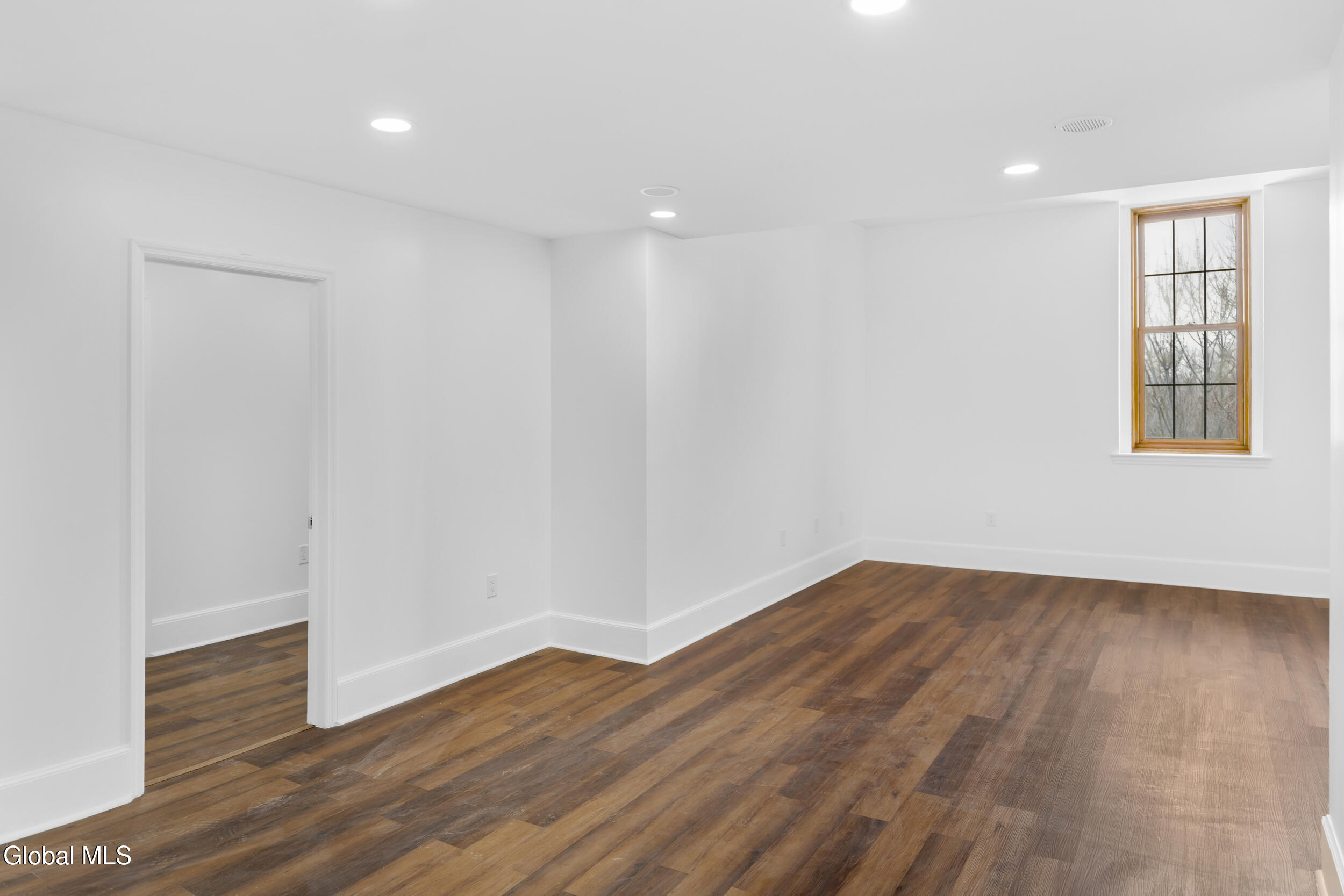 137 Front Street Schenectady NY 12305