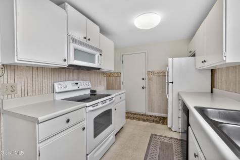 10 Margaret Drive Queensbury NY 12804