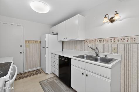 10 Margaret Drive Queensbury NY 12804