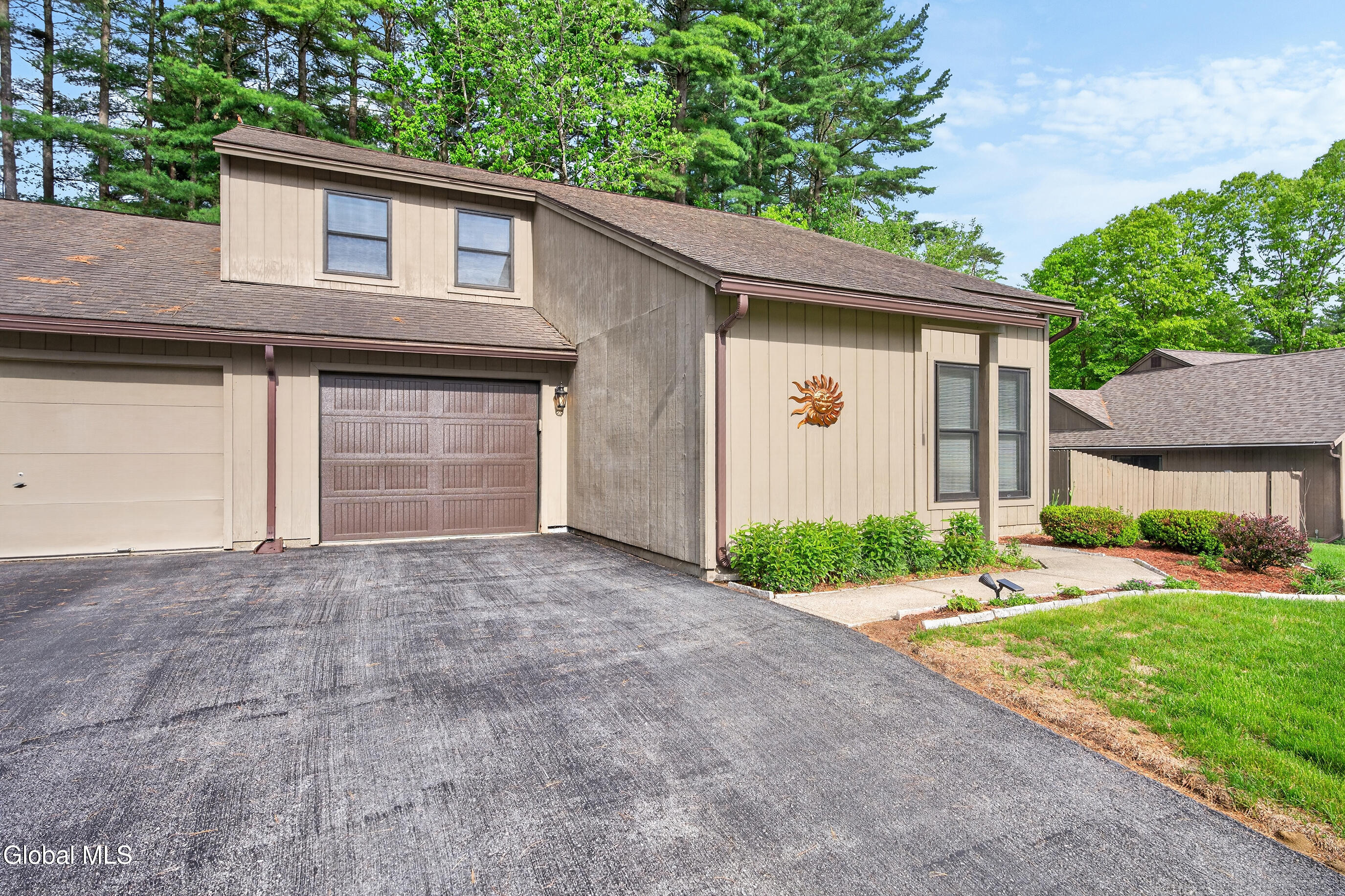 10 Margaret Drive Queensbury NY 12804