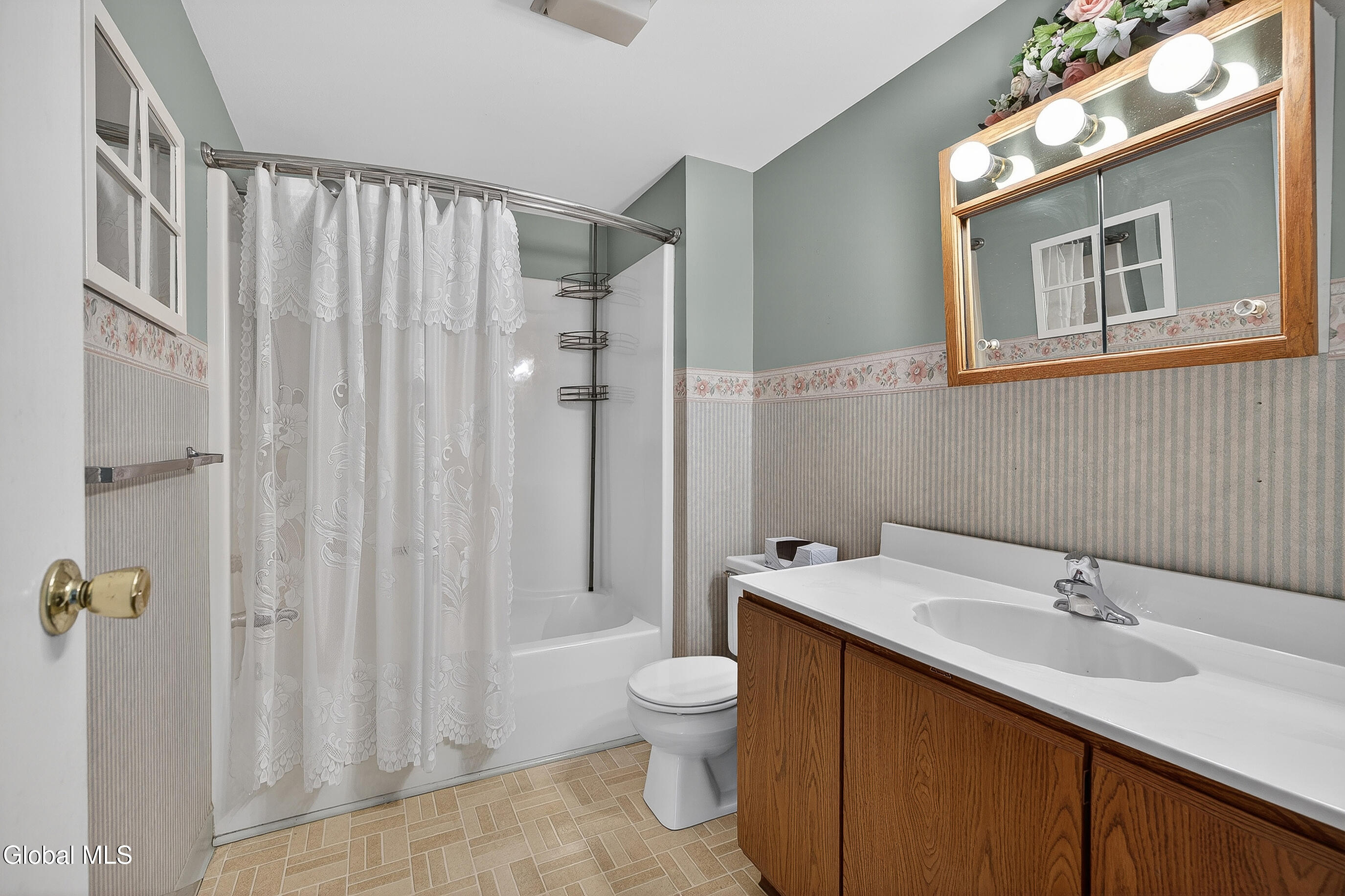 10 Margaret Drive Queensbury NY 12804