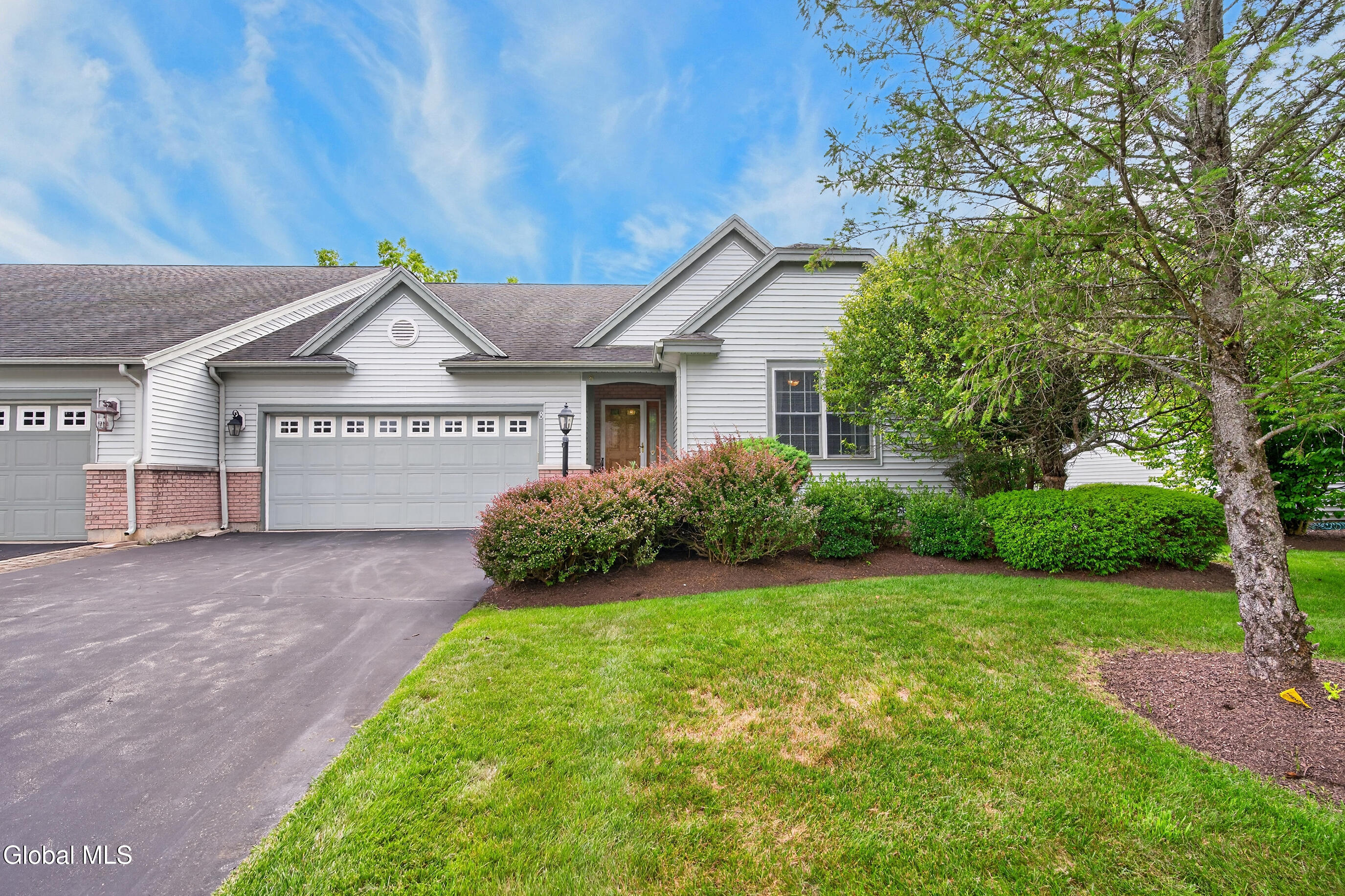 8 Dalton Court Delmar NY 12054