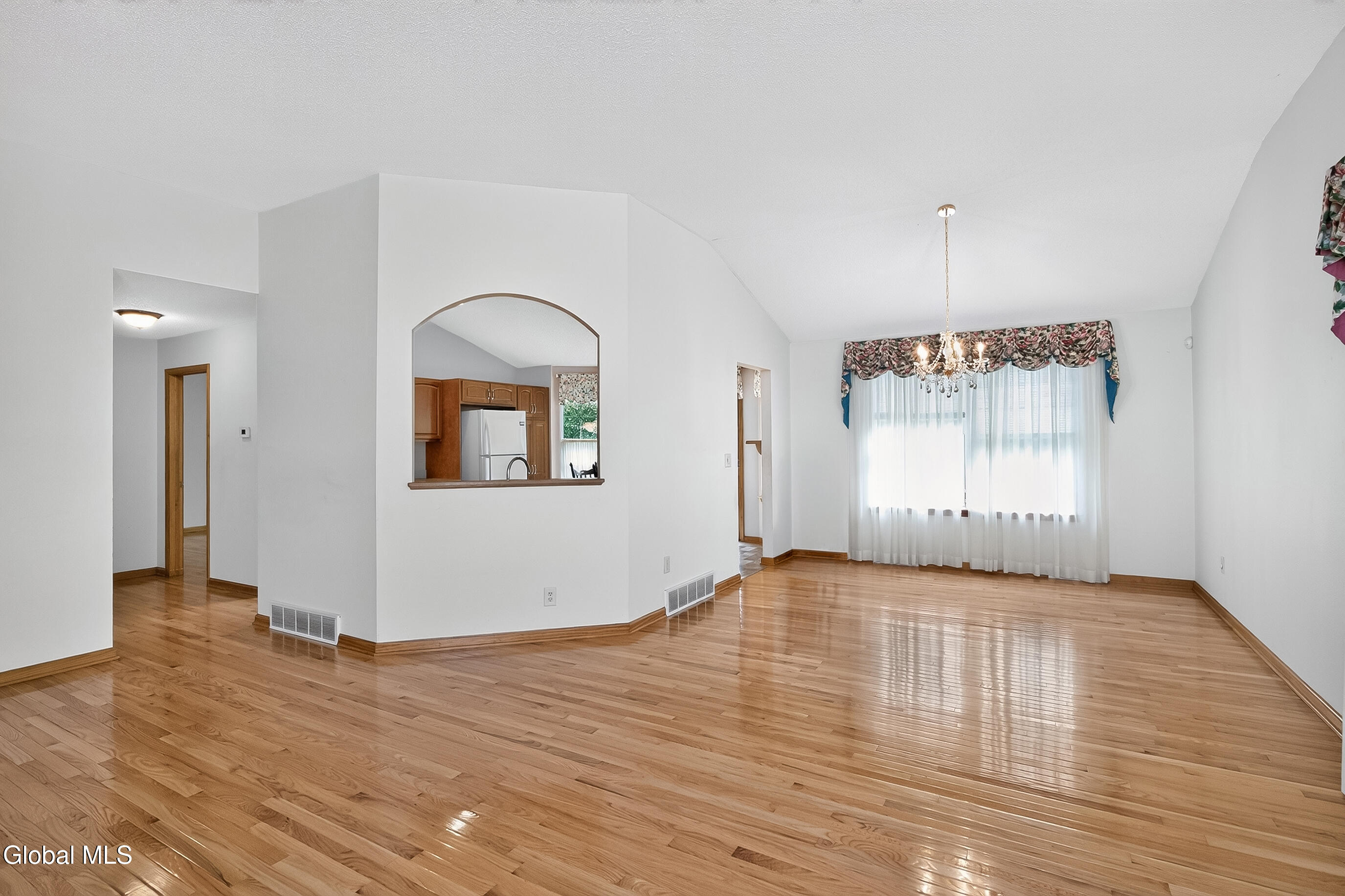 8 Dalton Court Delmar NY 12054