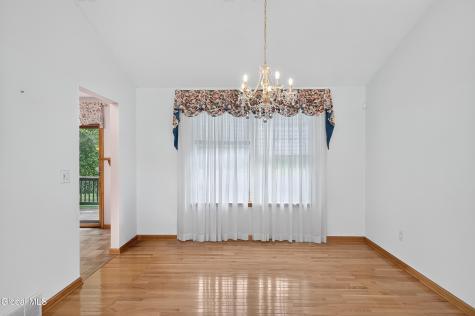 8 Dalton Court Delmar NY 12054