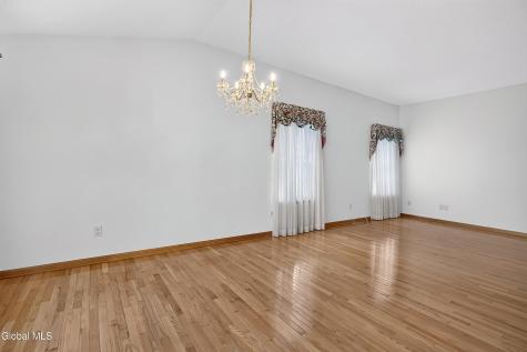 8 Dalton Court Delmar NY 12054