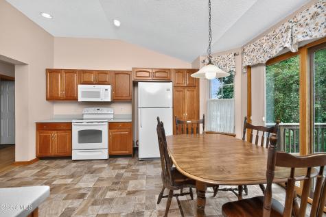8 Dalton Court Delmar NY 12054