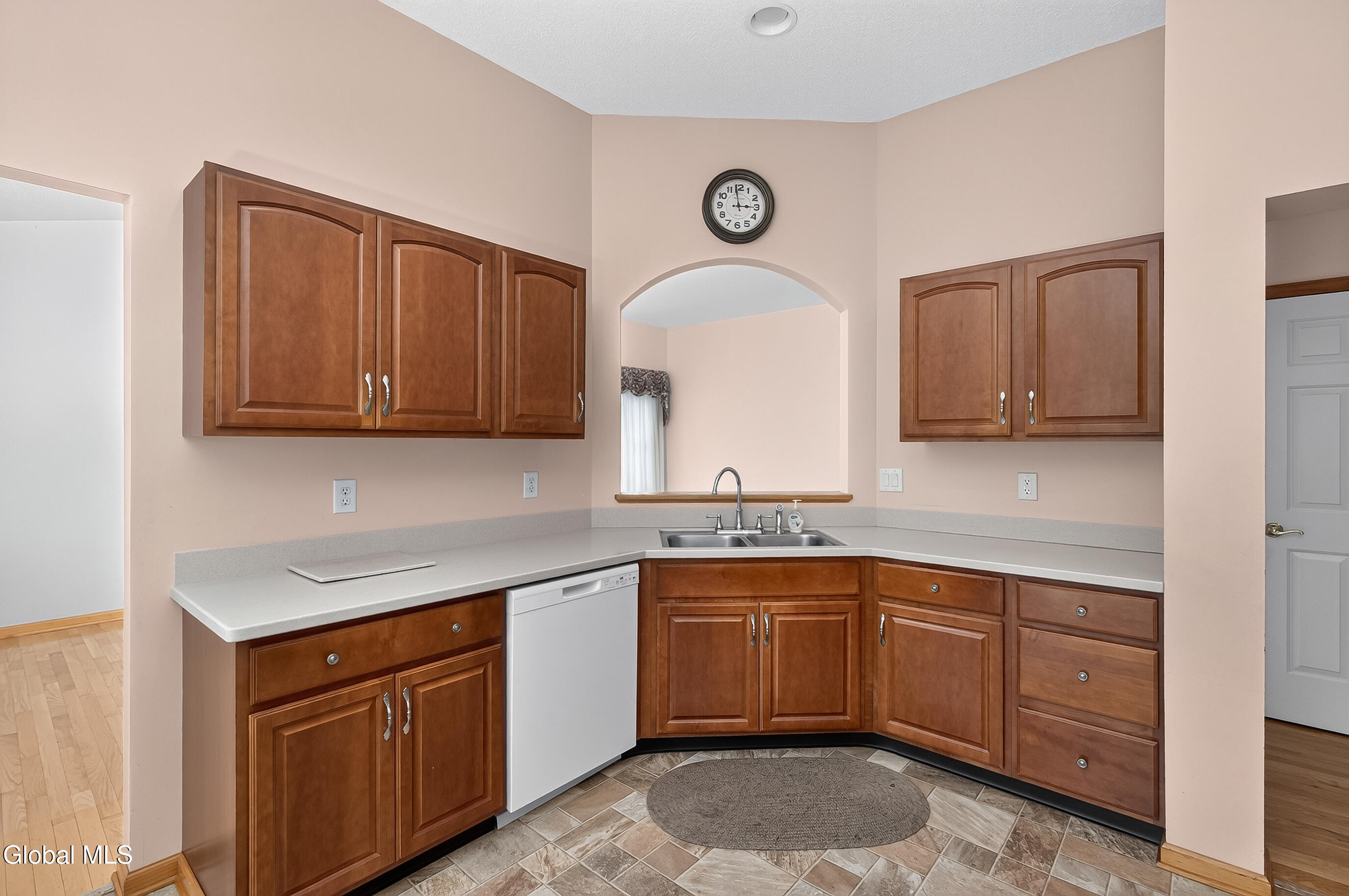 8 Dalton Court Delmar NY 12054