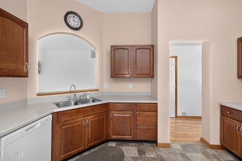 8 Dalton Court Delmar NY 12054