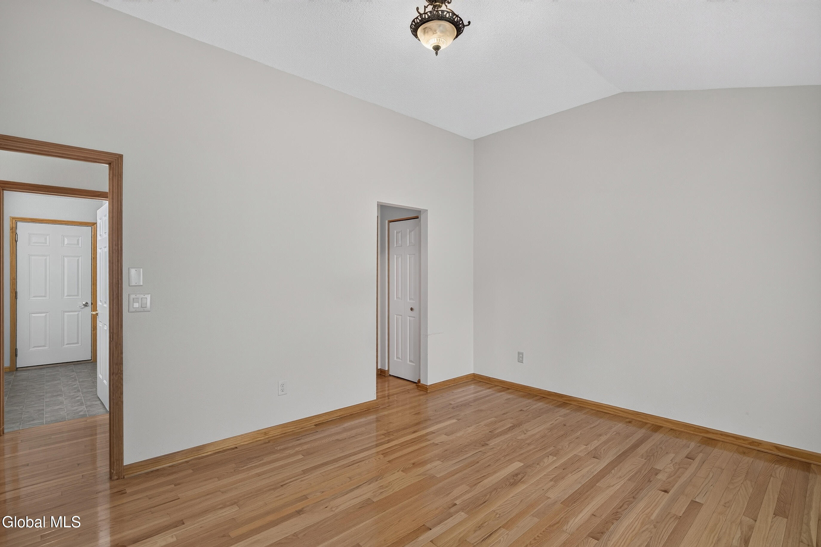 8 Dalton Court Delmar NY 12054