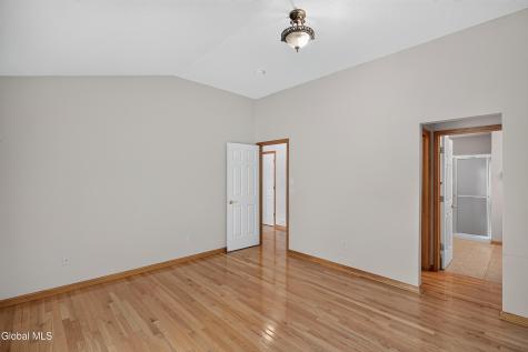 8 Dalton Court Delmar NY 12054