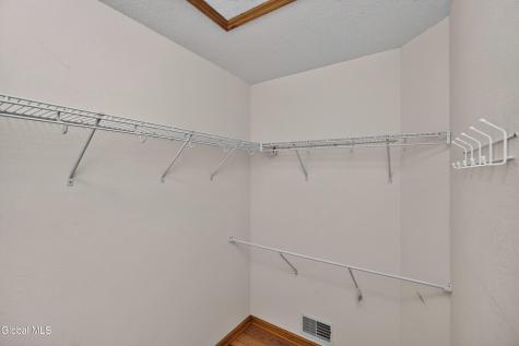 8 Dalton Court Delmar NY 12054