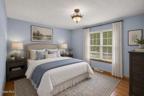 8 Dalton Court Delmar NY 12054