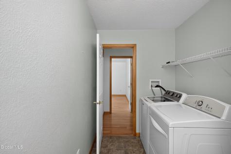 8 Dalton Court Delmar NY 12054
