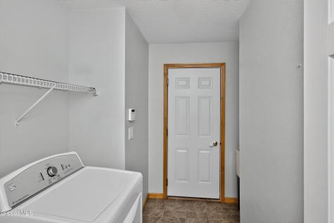 8 Dalton Court Delmar NY 12054