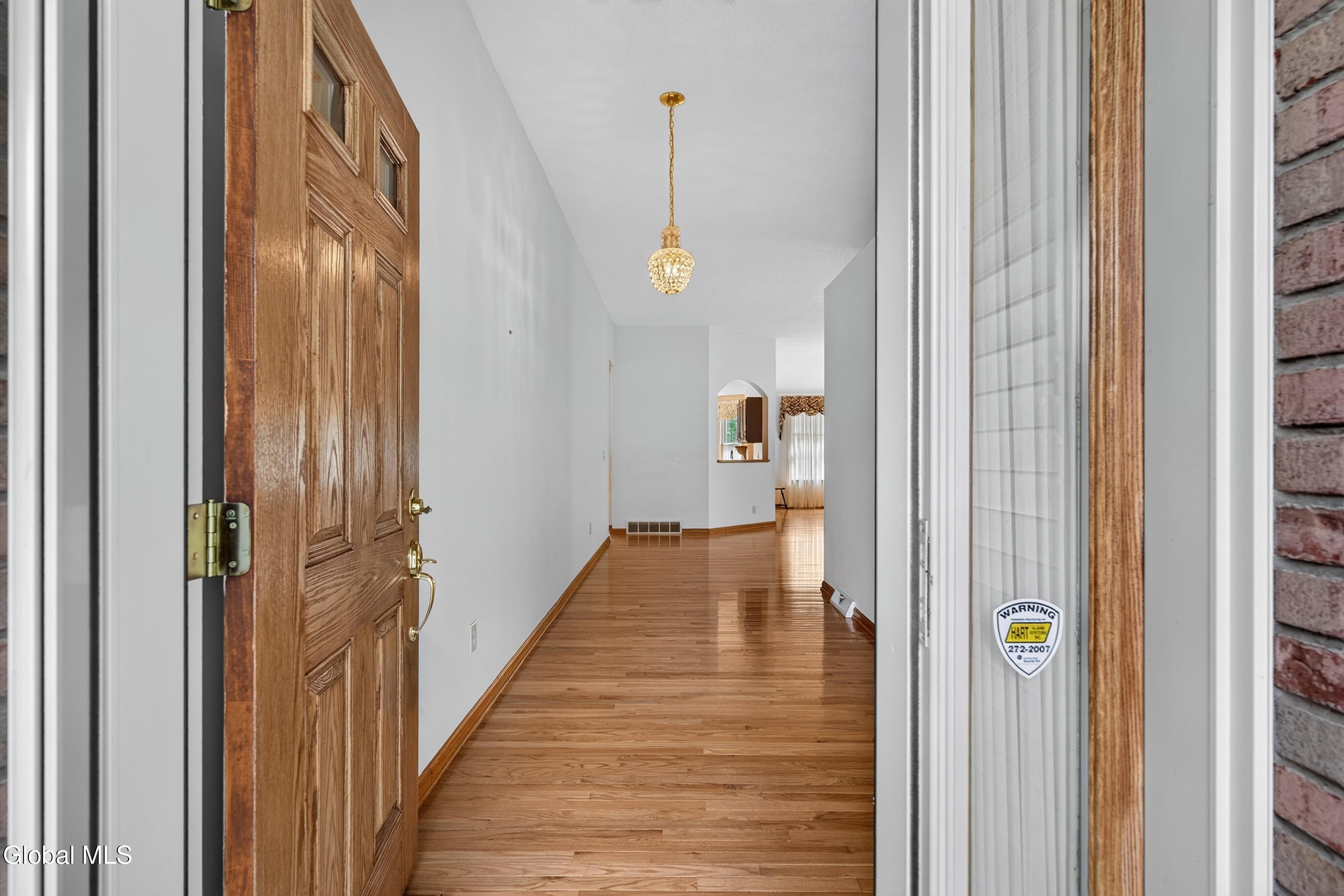 8 Dalton Court Delmar NY 12054