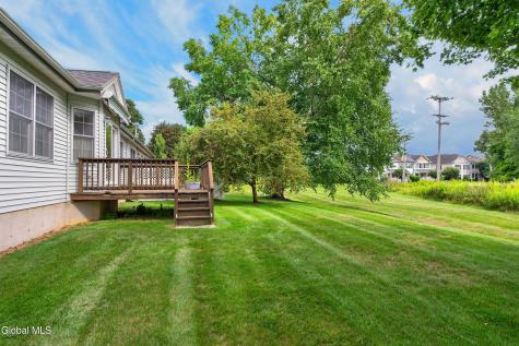 8 Dalton Court Delmar NY 12054
