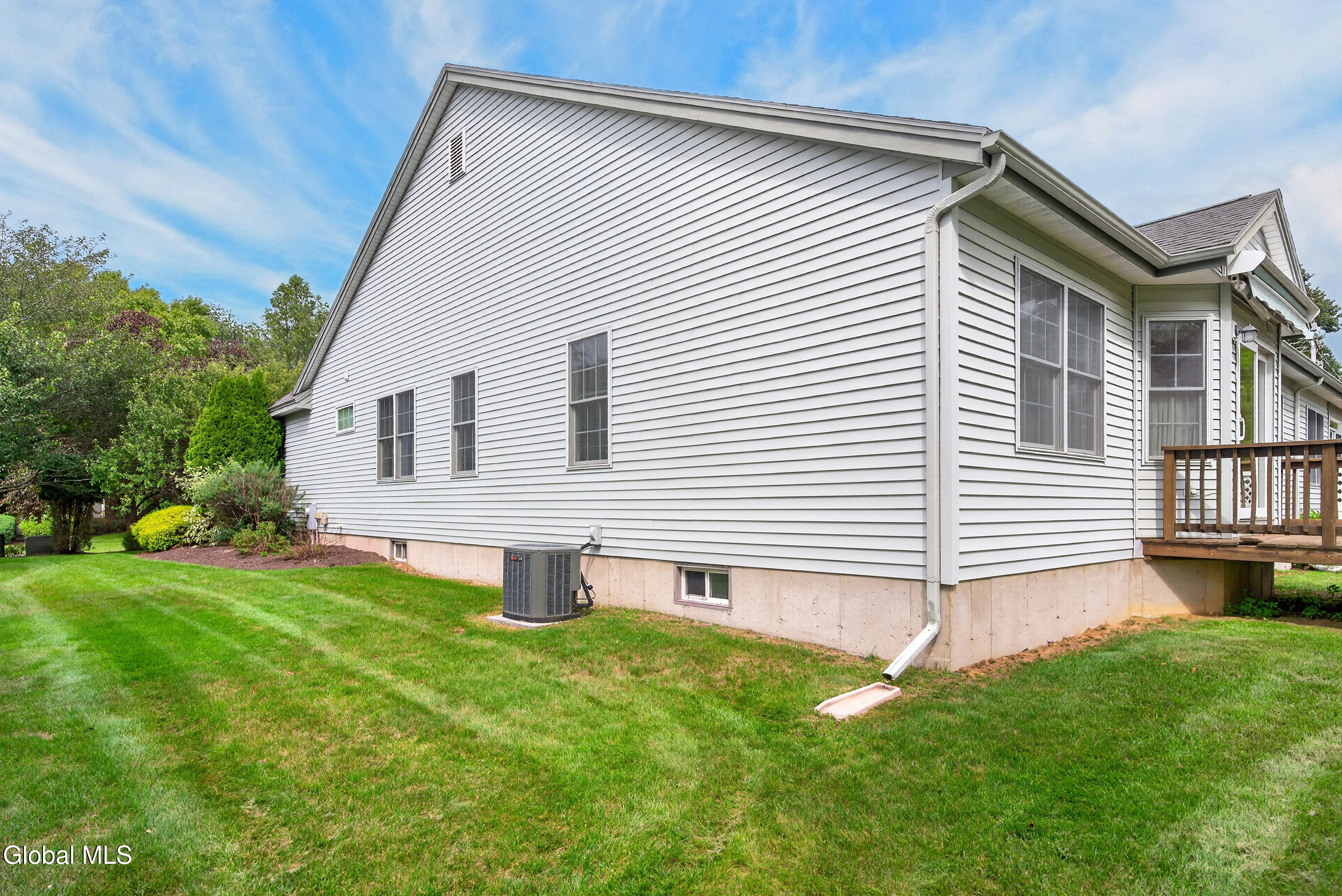 8 Dalton Court Delmar NY 12054