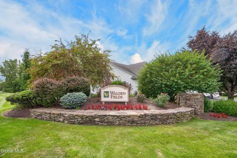 8 Dalton Court Delmar NY 12054