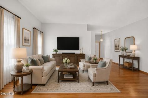 8 Dalton Court Delmar NY 12054