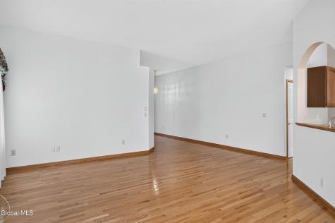 8 Dalton Court Delmar NY 12054