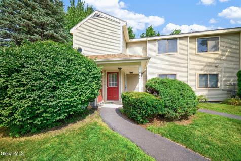 204 Victory Way Halfmoon NY 12065