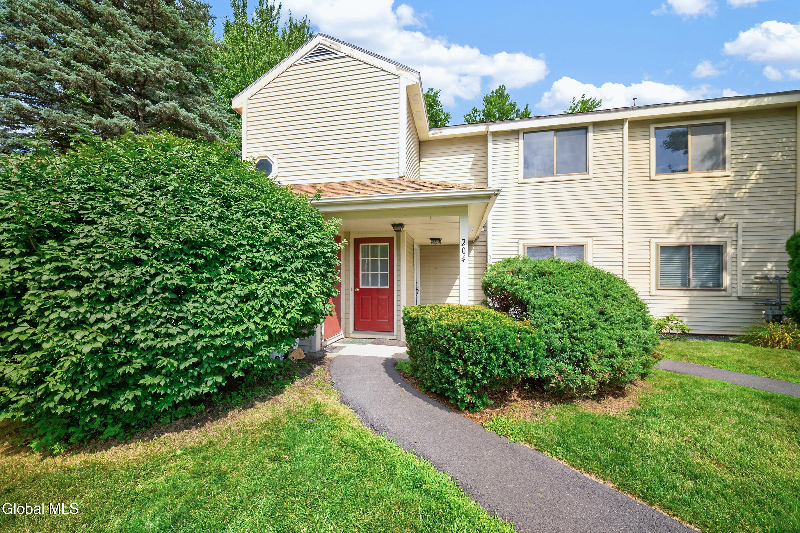 204 Victory Way Halfmoon NY 12065