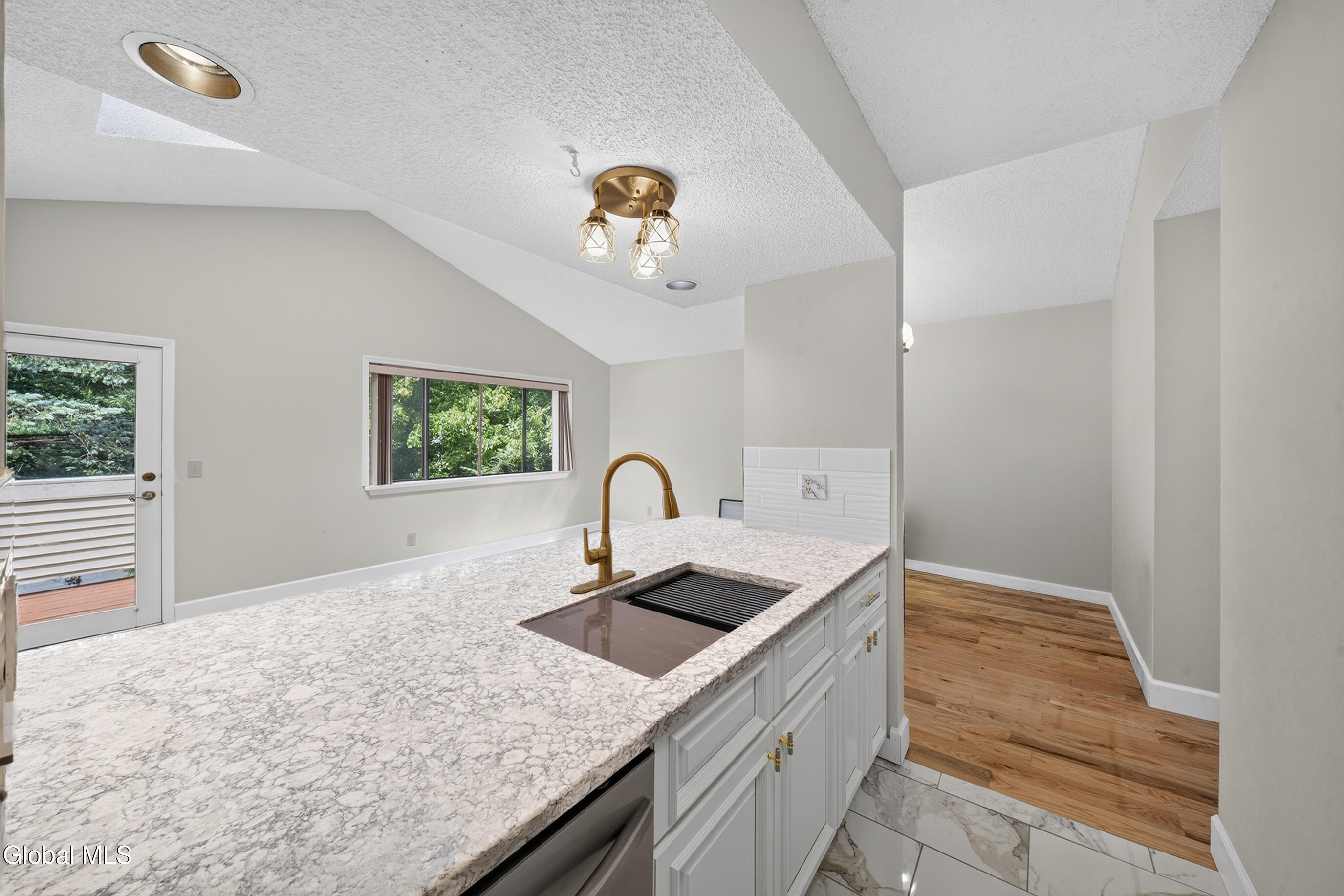 204 Victory Way Halfmoon NY 12065