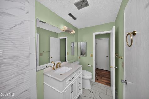 204 Victory Way Halfmoon NY 12065