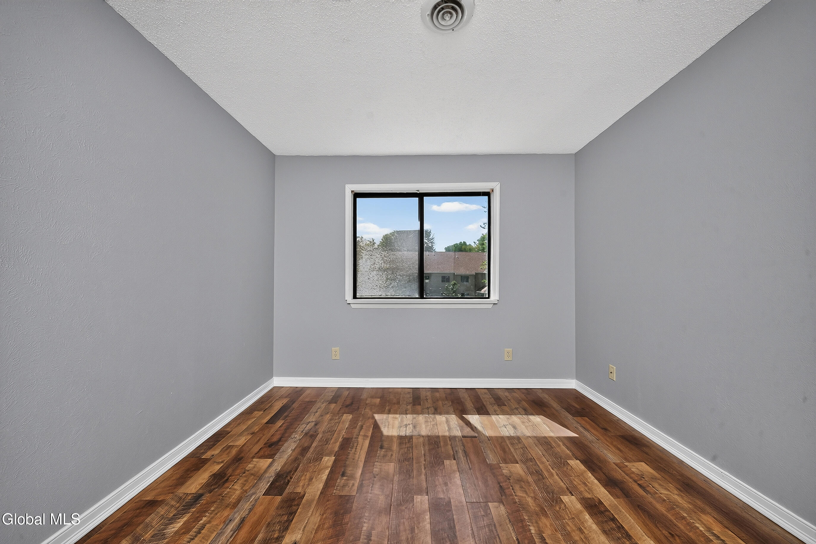 204 Victory Way Halfmoon NY 12065