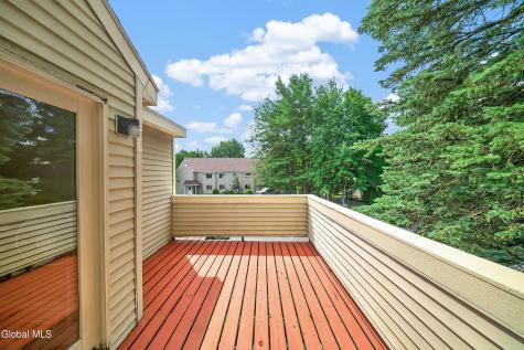 204 Victory Way Halfmoon NY 12065