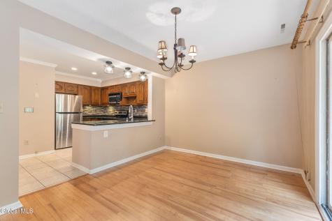 4022 Georgetown Square Schenectady NY 12303
