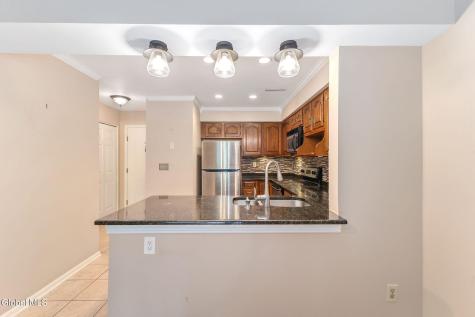 4022 Georgetown Square Schenectady NY 12303