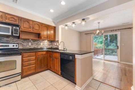 4022 Georgetown Square Schenectady NY 12303