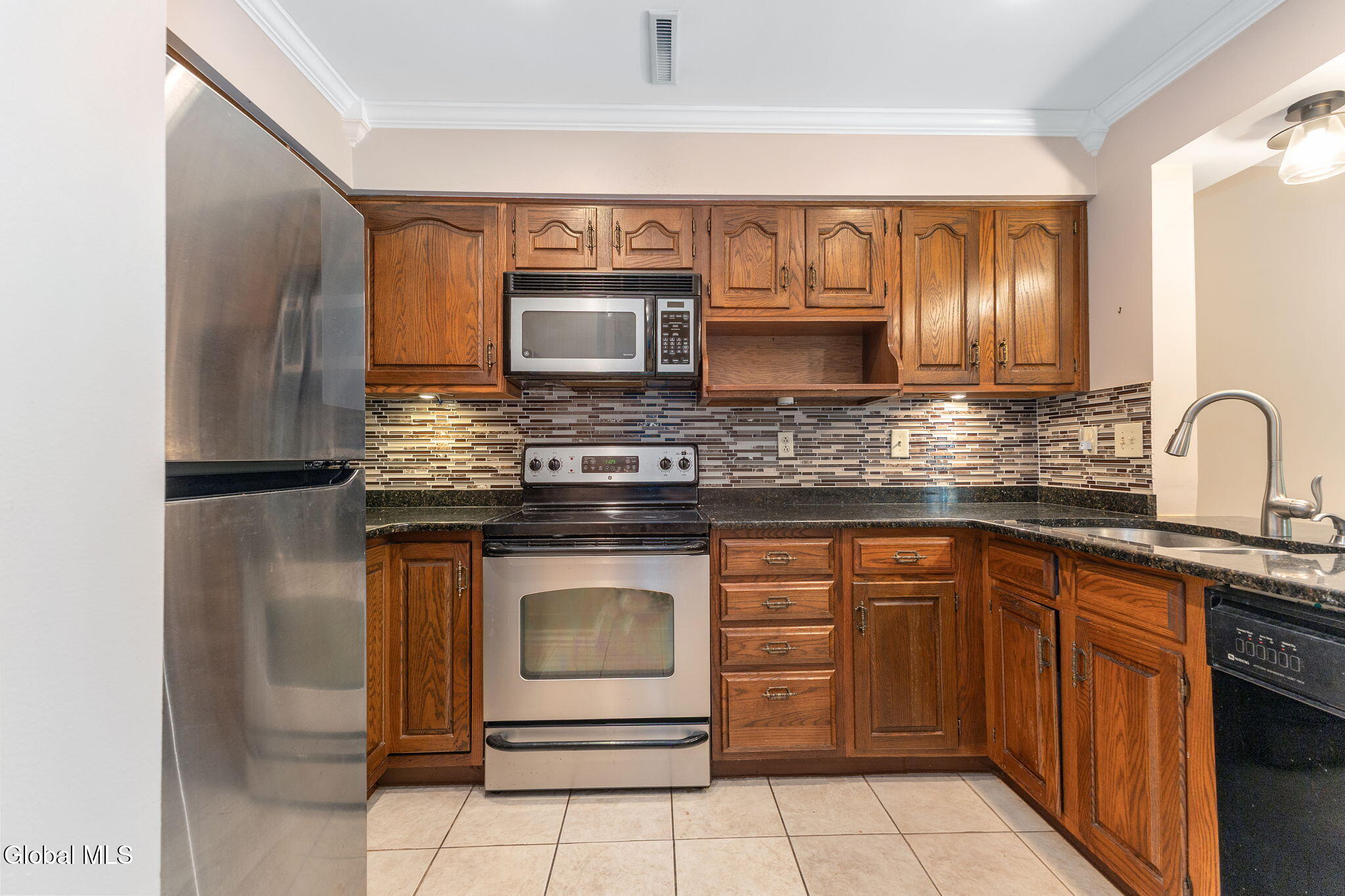 4022 Georgetown Square Schenectady NY 12303