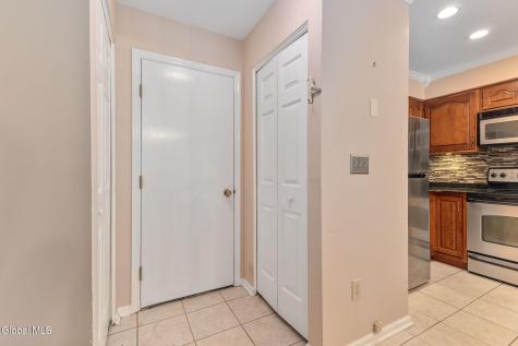 4022 Georgetown Square Schenectady NY 12303