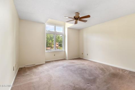 4022 Georgetown Square Schenectady NY 12303
