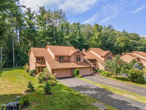 4022 Georgetown Square Schenectady NY 12303