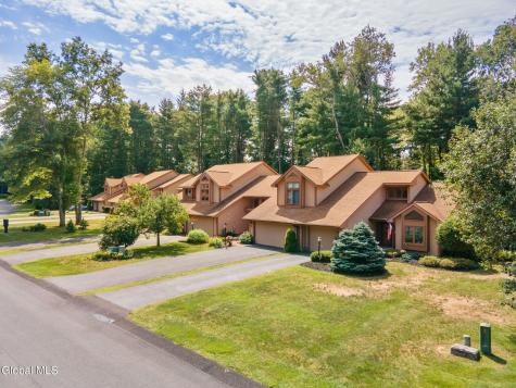 4022 Georgetown Square Schenectady NY 12303