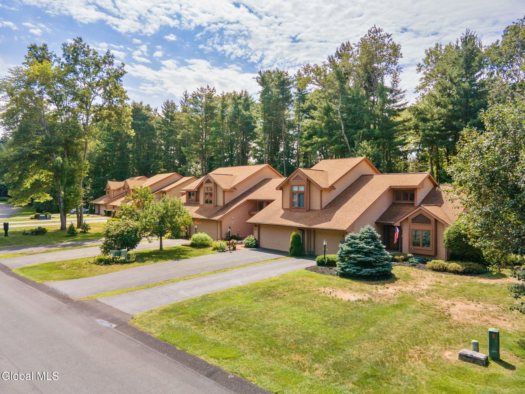 4022 Georgetown Square Schenectady NY 12303