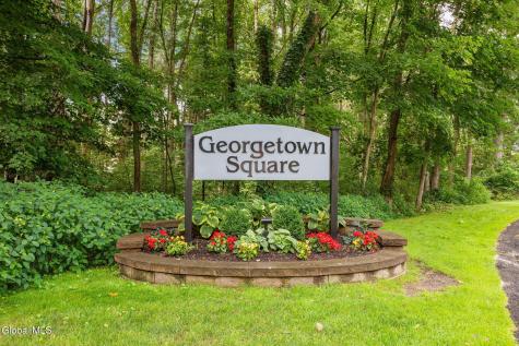 4022 Georgetown Square Schenectady NY 12303