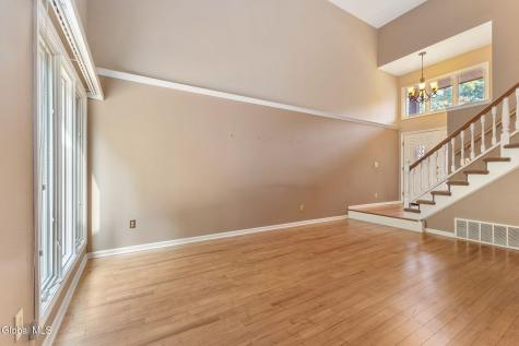 4022 Georgetown Square Schenectady NY 12303