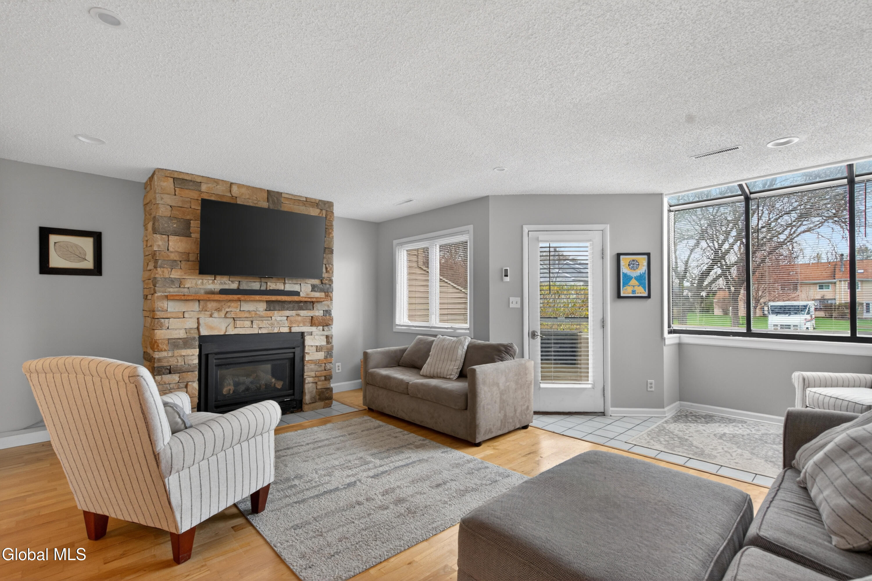 37 Preakness Way Saratoga Springs NY 12866