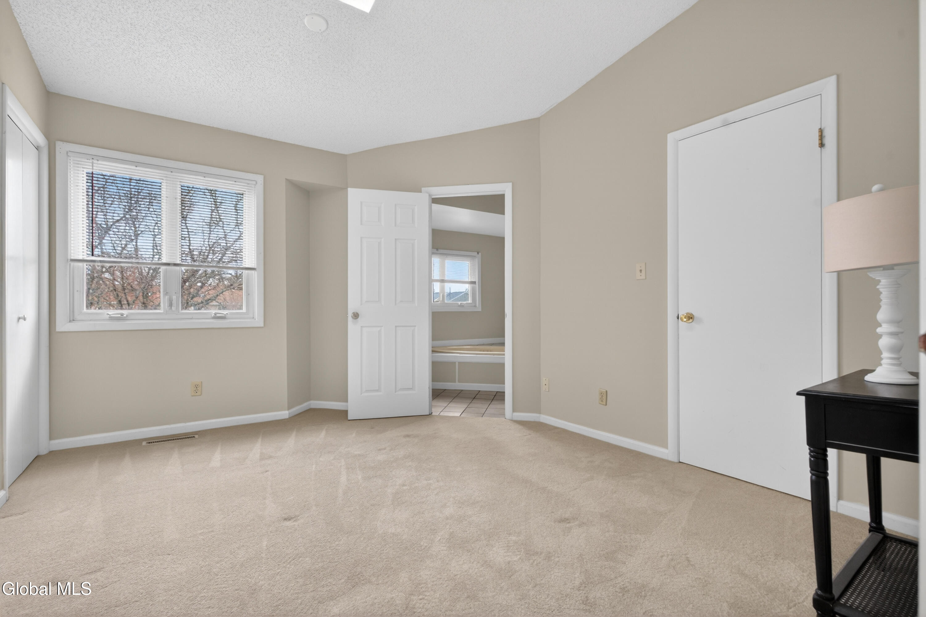37 Preakness Way Saratoga Springs NY 12866