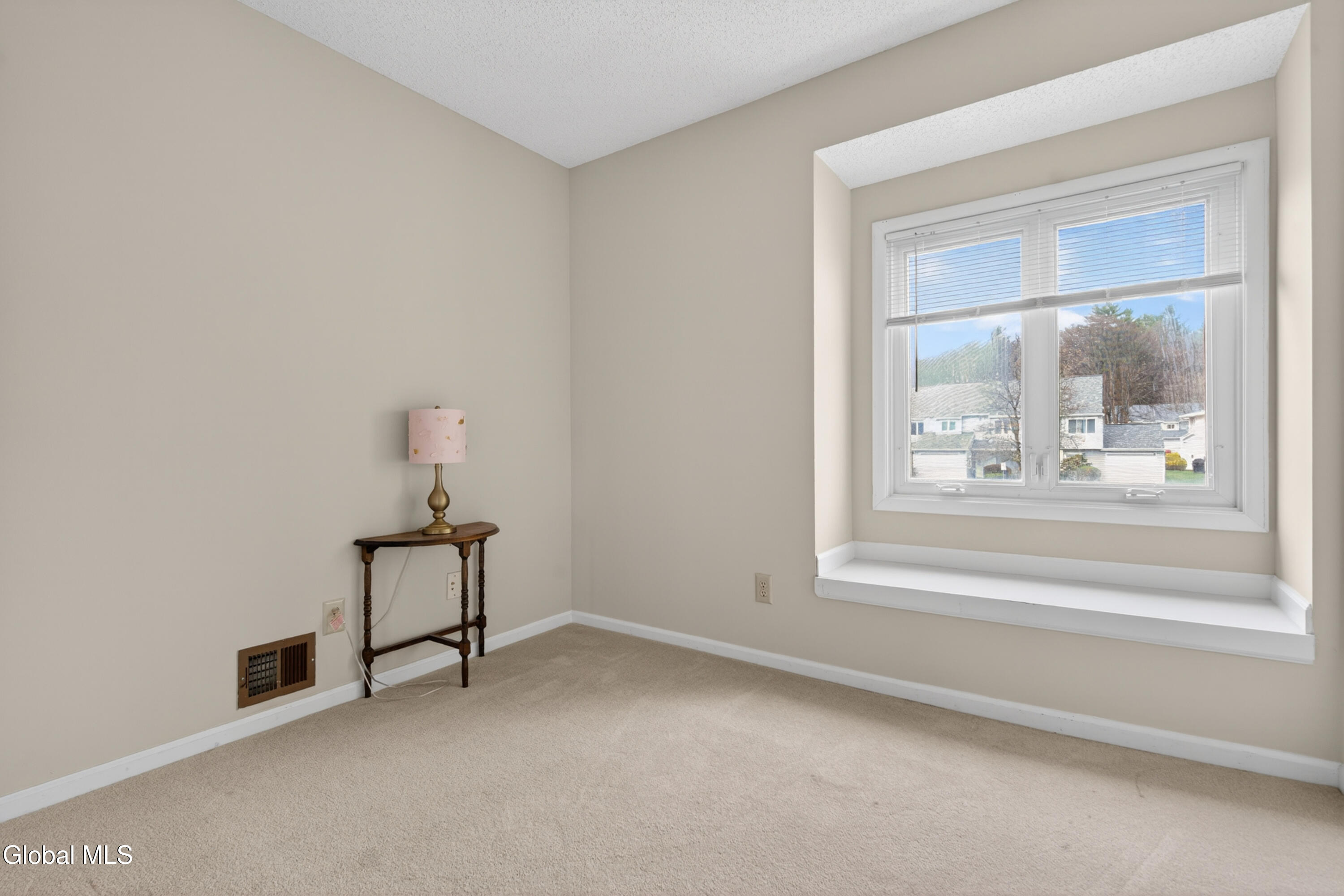 37 Preakness Way Saratoga Springs NY 12866