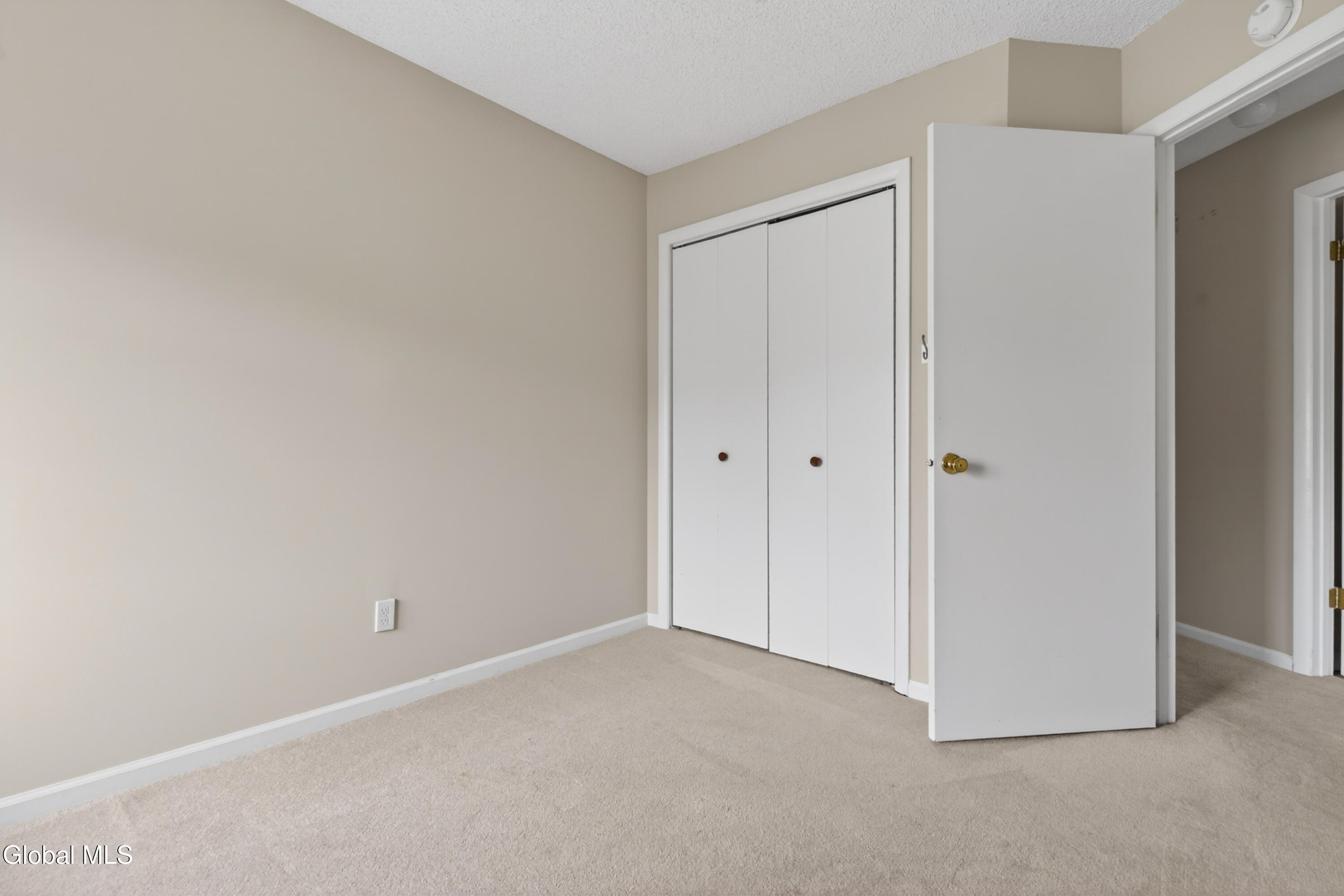37 Preakness Way Saratoga Springs NY 12866