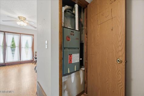 5 Minuteman Court Halfmoon NY 12065