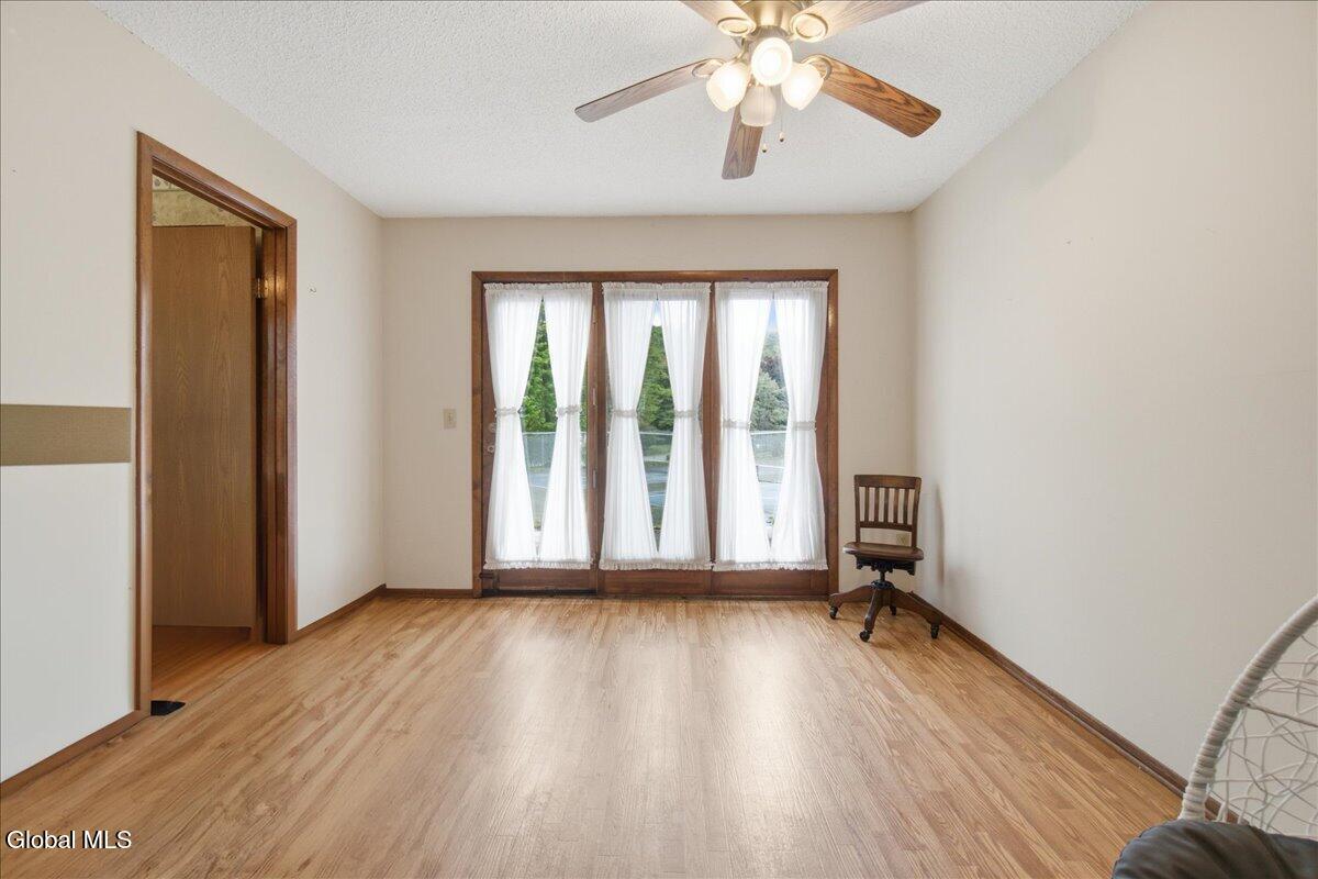 5 Minuteman Court Halfmoon NY 12065