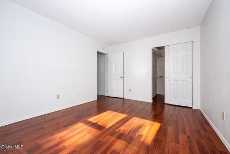 21 Cobble Court Clifton Park NY 12065