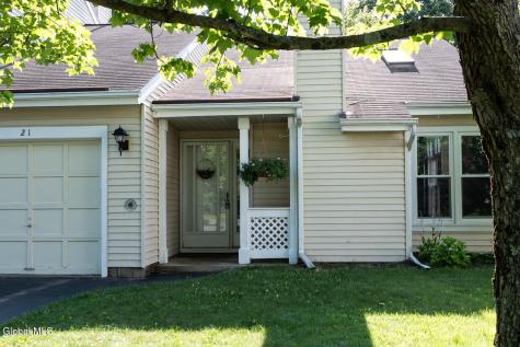 21 Cobble Court Clifton Park NY 12065